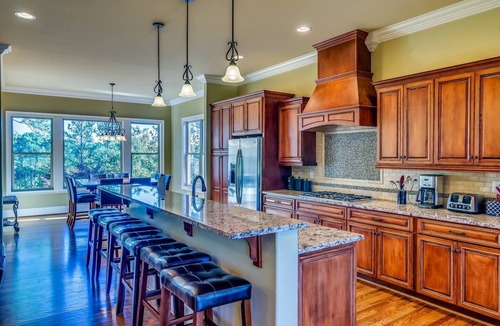 Sand Ridge House | HUGE House Perfect For Groups: 4 Suites, 8 Beds, 5 TV's, New Performance Center!