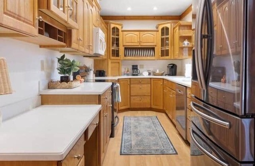 Benton House | HUGE KY Lake House + Ultimate Amenities