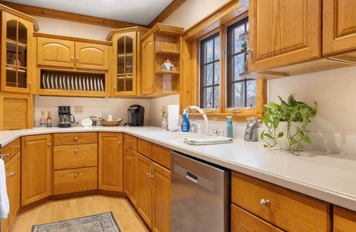 Benton House | HUGE KY Lake House + Ultimate Amenities
