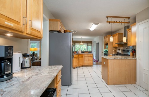 Asheville House | Huge Lodge, 1.5 Mi to town, Mtn Views, pets OK.