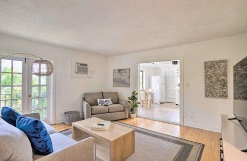 Boynton Beach House | Huge Mini-Resort w/Pool, Tiki Bar - Near Beach