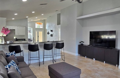 Orlando House | Huge Modern 3BR Family Home - Fully Stocked Kitchen + Board Games + Pet Friendly