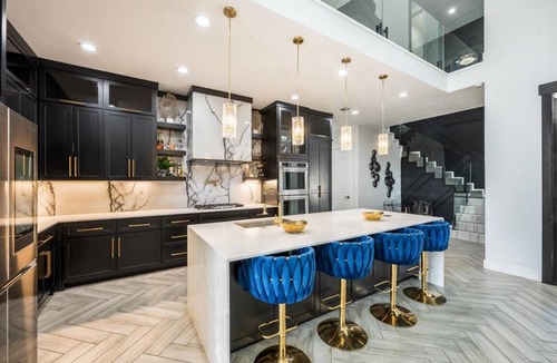 Hull House | Huge Modern Luxe Oasis with Pool