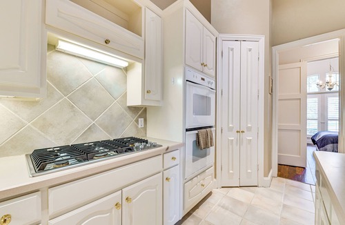 Plano House | Huge Plano Home w/ Swim Spa: 37 mi to AT&T Stadium