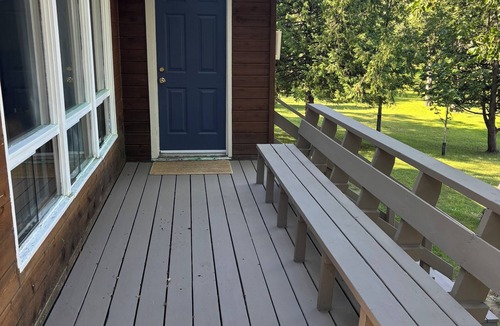 L'Isle-aux-Allumettes Cottage | Huge Private Beach Cozy Forest-Edge Cottage Getaway