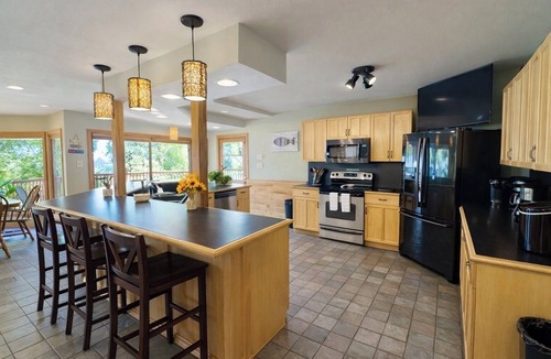 Seguin House | Huge Riverfront House, Sleeps 32, 11BR, 6BA, 70' Pier