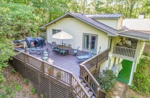 Woodstock House | Huge Secluded Lakeside Super Private Gorgeous Retreat