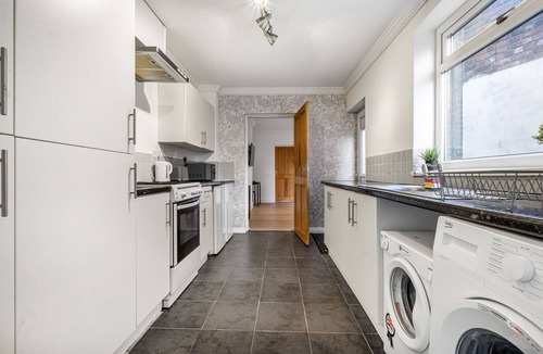 Heaton Apartment | Huge serviced Apartment with free parking.