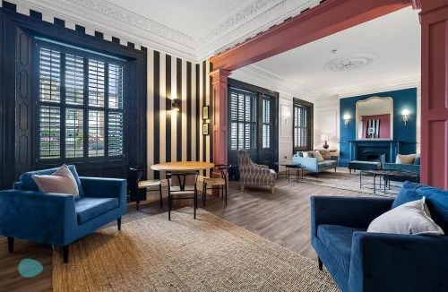 Barbican House | Huge spacious 8 bed luxury villa