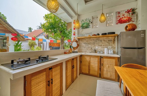 Pererenan Villa | Huge Villa with 2 Pools, 3 Minute Ride Beach