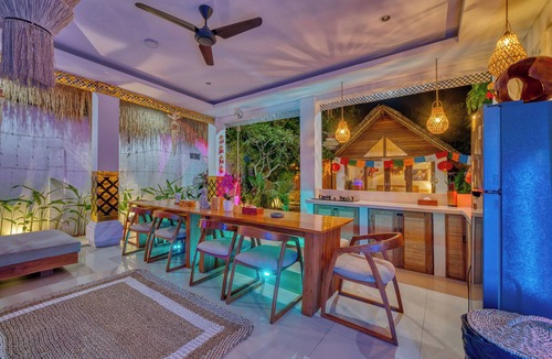 Pererenan Villa | Huge Villa with 2 Pools, 3 Minute Ride Beach