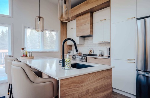 Riviere-Rouge Ski Chalet | Huge Waterfront Modern Cottage on the Rouge River