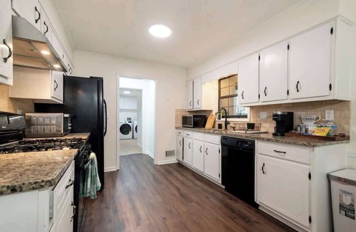 Lawrenceville House | Huge Yard/Pool Table/Double Decks 5beds/3Ba