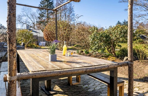 Udsholt House | "Hughe" - 1.3km from the sea by Interhome