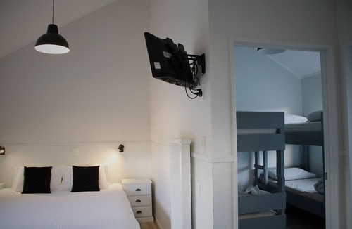 Tauranga Hostel | Hugo & Carter's Backpackers & Motel