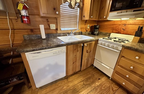 Candler Cabin | Hugs and Kisses! Great views, hot tub, Wi-Fi.