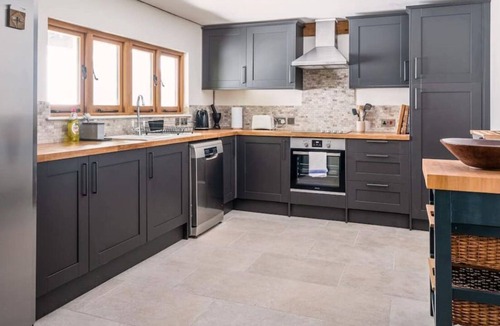 Shoscombe Cabin | Huish Lodge