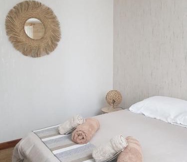 Marennes House | Huitres et mer
