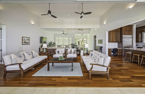 Mokuleia House | Hula House - Beachfront North Shore Oahu