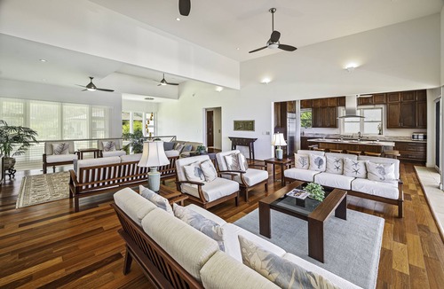 Mokuleia House | Hula House - Beachfront North Shore Oahu