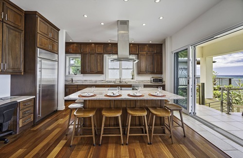 Mokuleia House | Hula House - Beachfront North Shore Oahu