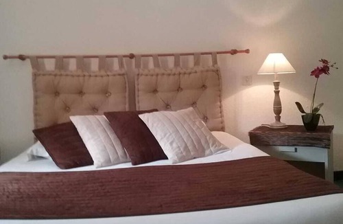 Villecroze Hotel | Human Hotel Résidence