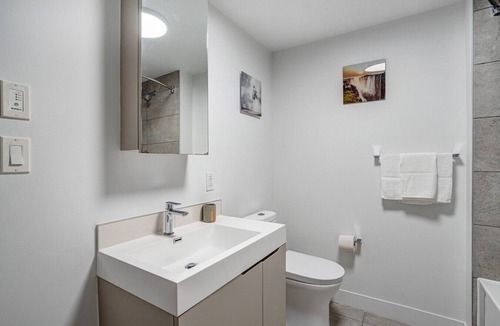 International District Apartment | Humaniti - Serviced 1-Bedroom in Montreal