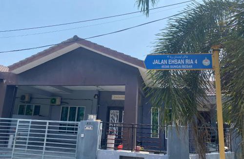 Sungai Besar House | Humayyah Homestay