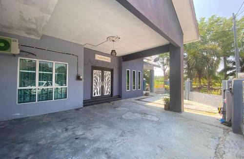Sungai Besar House | Humayyah Homestay