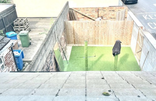 Goole Apartment | Humber Maisonette Airy, Modern & Chic!