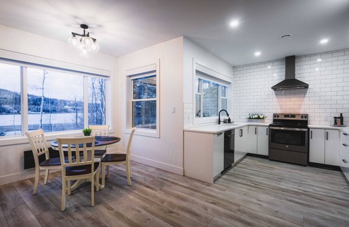 Pasadena House | Humber Valley Beachfront House