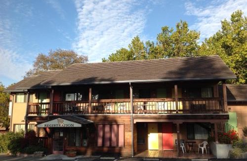 Garberville Hotel | Humboldt Redwoods Inn