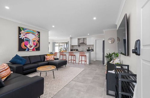 Lake Hume Village House | Hume Have - Lake Hume