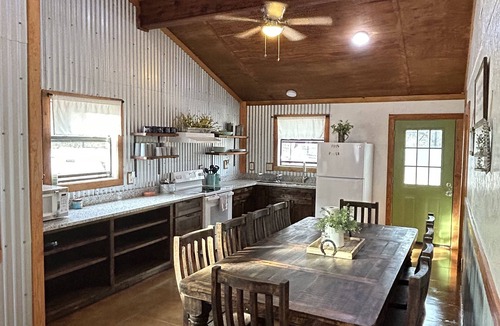 Concan House | Hummingbird Cabin, located down Riverroad close to local shops and restaurants!