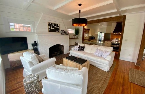 Cape Charles House | Hummingbird Cottage - Chesapeake Properties