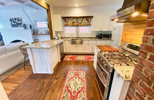 Cape Charles House | Hummingbird Cottage - Chesapeake Properties