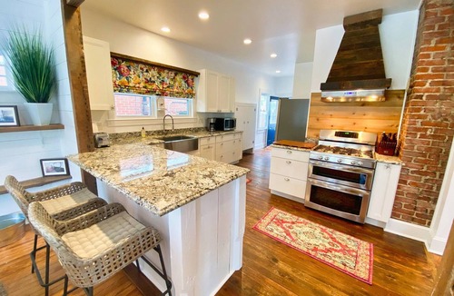 Cape Charles House | Hummingbird Cottage - Chesapeake Properties