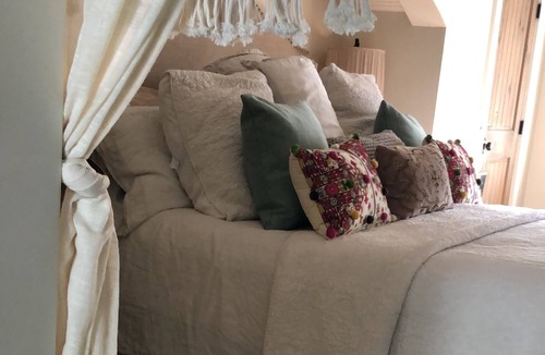 Coast Village House | Hummingbird Cottage Montecito