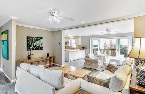 Glenford House | Hummingbird Cottage