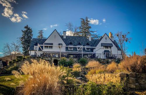 Medford Bed & Breakfast | Hummingbird Estate
