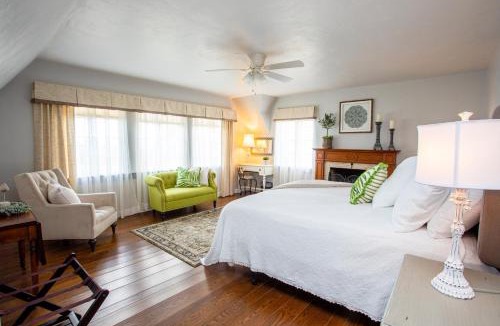 Medford Bed & Breakfast | Hummingbird Estate