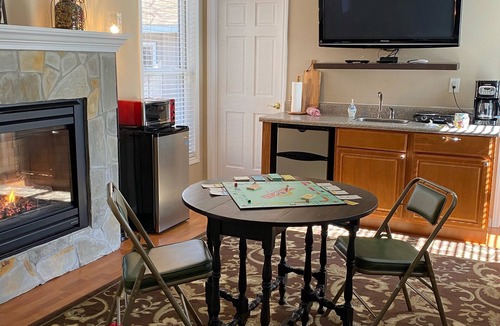 Ozone Cottage | Hummingbird Hideaway