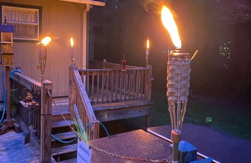 Ozone Cottage | Hummingbird Hideaway