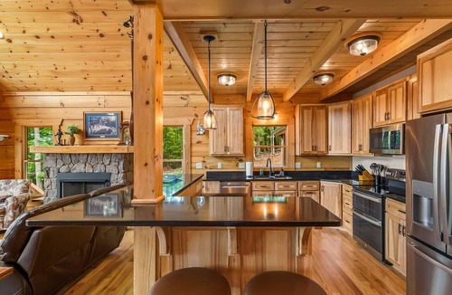 Vein Mountain Cabin | Hummingbird Hill-Big Mountain Views