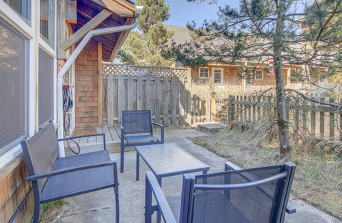 Shorepine Village House | Hummingbird Hollow