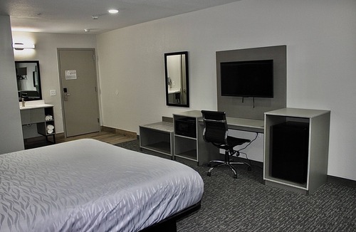 Millersville Hotel | Hummingbird Hotel