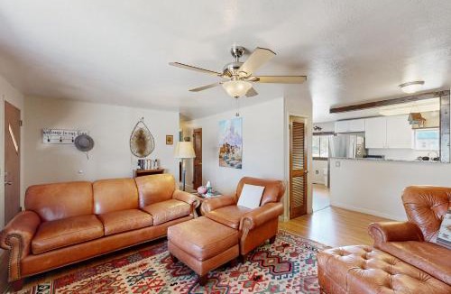 South Fork House | Hummingbird Retreat