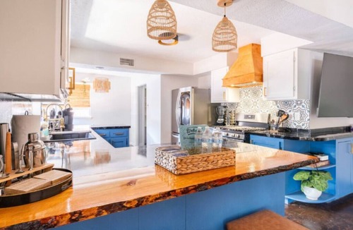 Westbury House | Hummingbird
