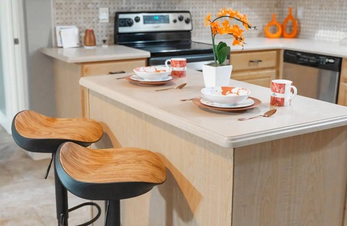 Quioque House | Humongous Hampton Home - 6BDRM/4 Baths