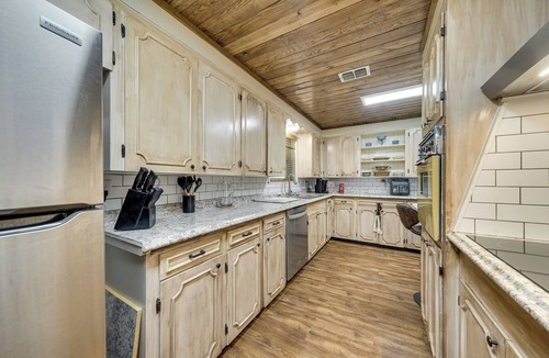 Lockesburg House | Hunt, Fish & Birdwatch: Peaceful Lockesburg Escape